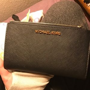 Michael Kors Jet Set Travel Leather Wristlet